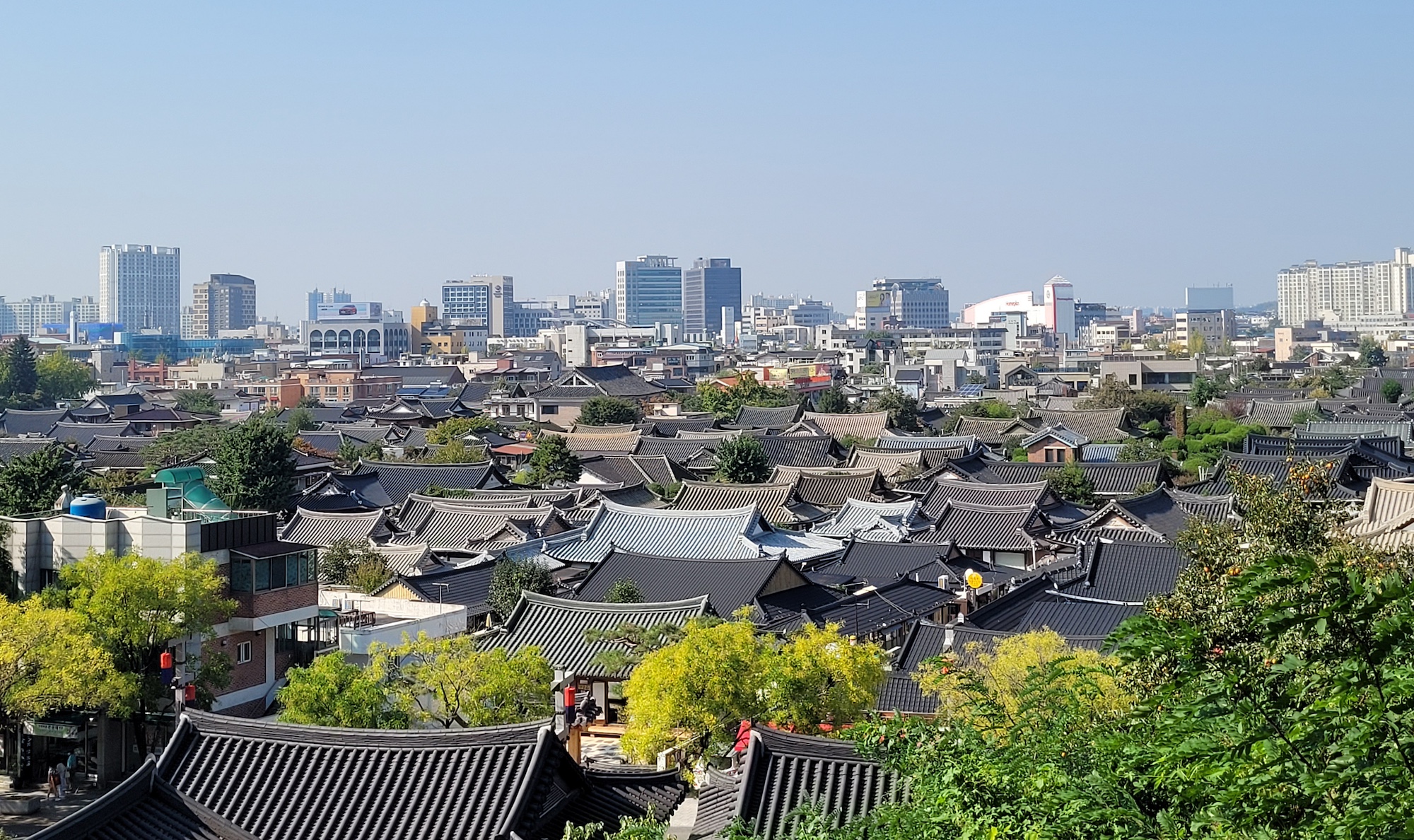Jeonju_Hanok_Maeul_01.jpg